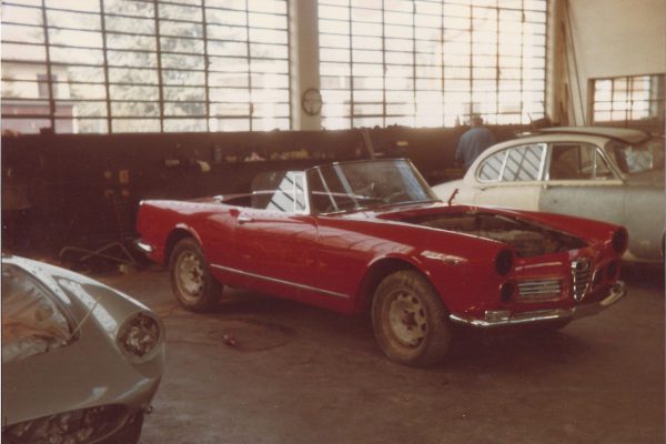 Alfa-Romeo-2.6-Spyder-Touring-1