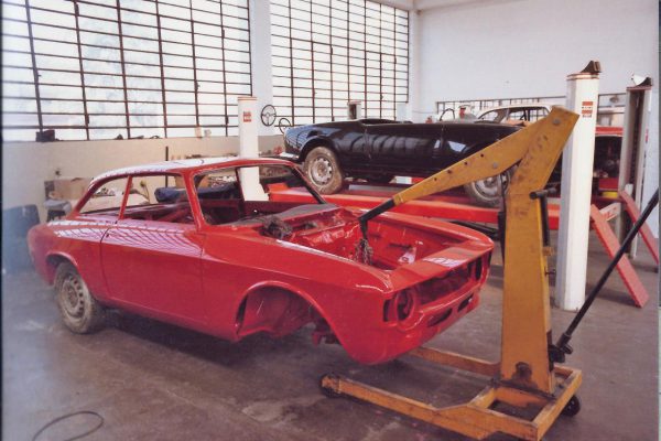 Alfa Romeo GTA (8)