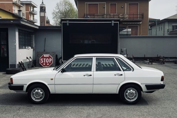 Audi80_IMG.23 - dimensioni grandi