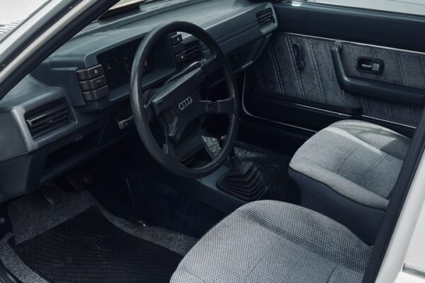 Audi80_IMG.28 - dimensioni grandi